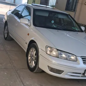 Toyota Camry 2001