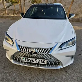 Lexus ES 2019