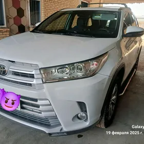 Toyota Highlander 2019