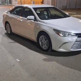 Toyota Camry 2016