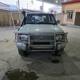 Mitsubishi Pajero 1996