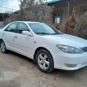 Toyota Camry 2004