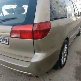 Toyota Sienna 2004