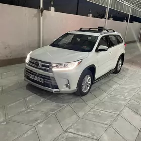 Toyota Highlander 2018