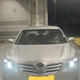 Toyota Camry 2010