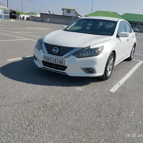 Nissan Altima 2018