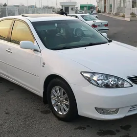 Toyota Camry 2004