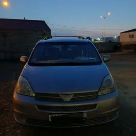 Toyota Sienna 2004