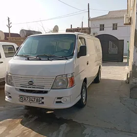 Nissan Urvan 2008