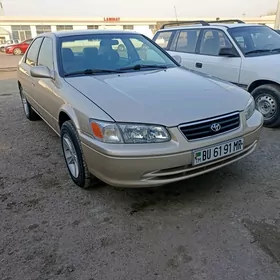 Toyota Camry 2000