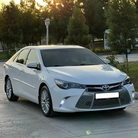 Toyota Camry 2016