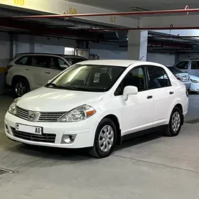 Nissan Versa 2011