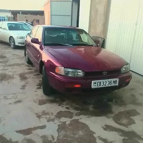 Toyota Camry 1993