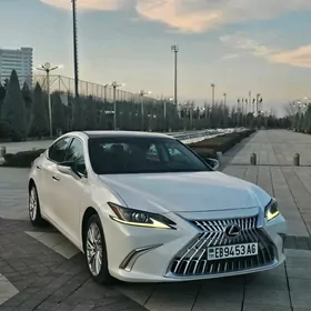 Lexus ES 350 2019