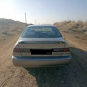 Toyota Camry 1999