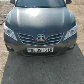 Toyota Camry 2011