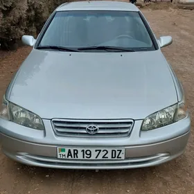 Toyota Camry 2001