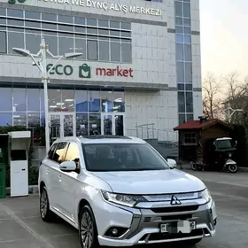 Mitsubishi Outlander 2022