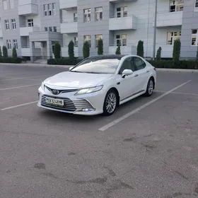 Toyota Camry 2018