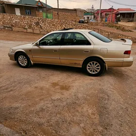 Toyota Camry 2000