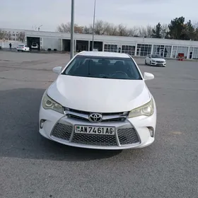 Toyota Camry 2017