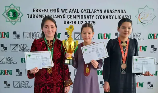 Чемпионкой Туркменистана по шахматам стала 14-летняя Джахан Реджепова