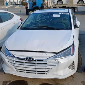 Hyundai Elantra 2020