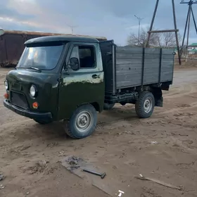 UAZ 452 1980