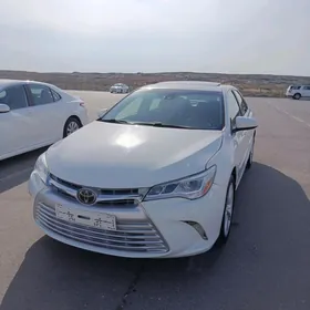 Toyota Camry 2015