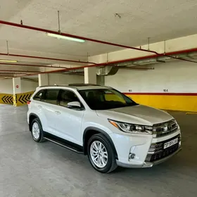 Toyota Highlander 2018