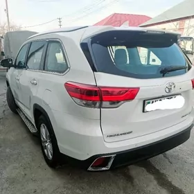 Toyota Highlander 2017