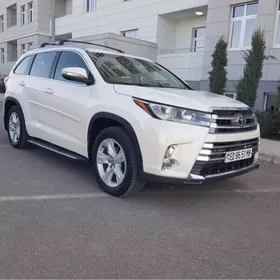 Toyota Highlander 2018