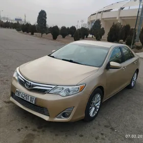 Toyota Camry 2012
