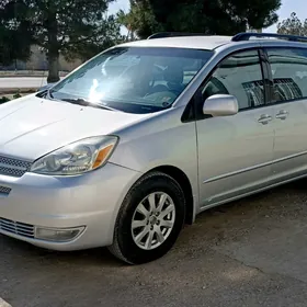 Toyota Sienna 2005