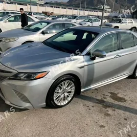 Toyota Camry 2018