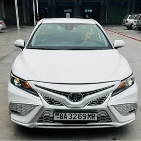 Toyota Camry 2022