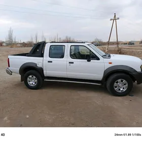 Nissan Navara 2005