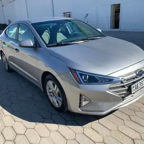 Hyundai Elantra 2019