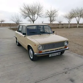 Lada 2104 1985