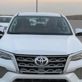 Toyota Fortuner 2025