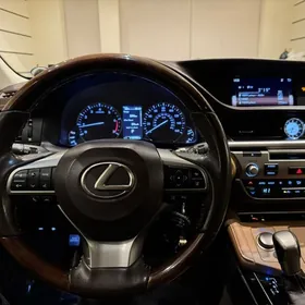 Lexus ES 350 2018