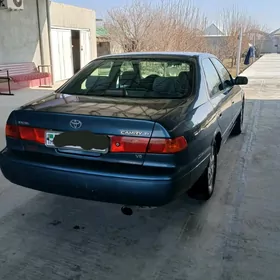 Toyota Camry 2000