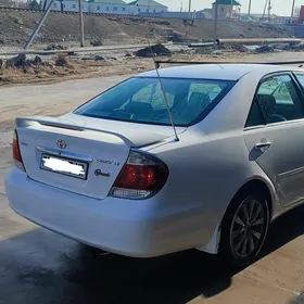 Toyota Camry 2004