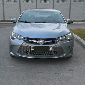 Toyota Camry 2017