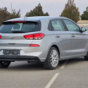 Hyundai Elantra GT 2020