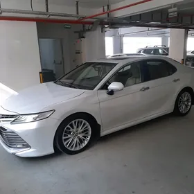 Toyota Camry 2020