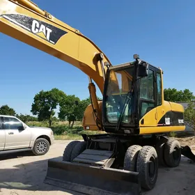 Caterpillar Excavator 2006