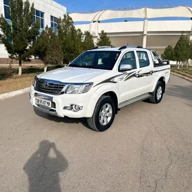 Toyota Hilux 2014