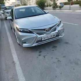 Toyota Camry 2023