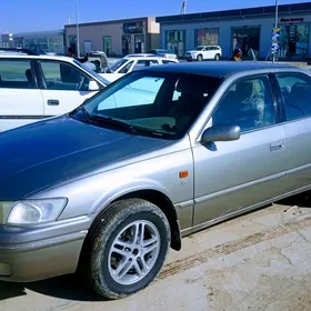 Toyota Camry 1999